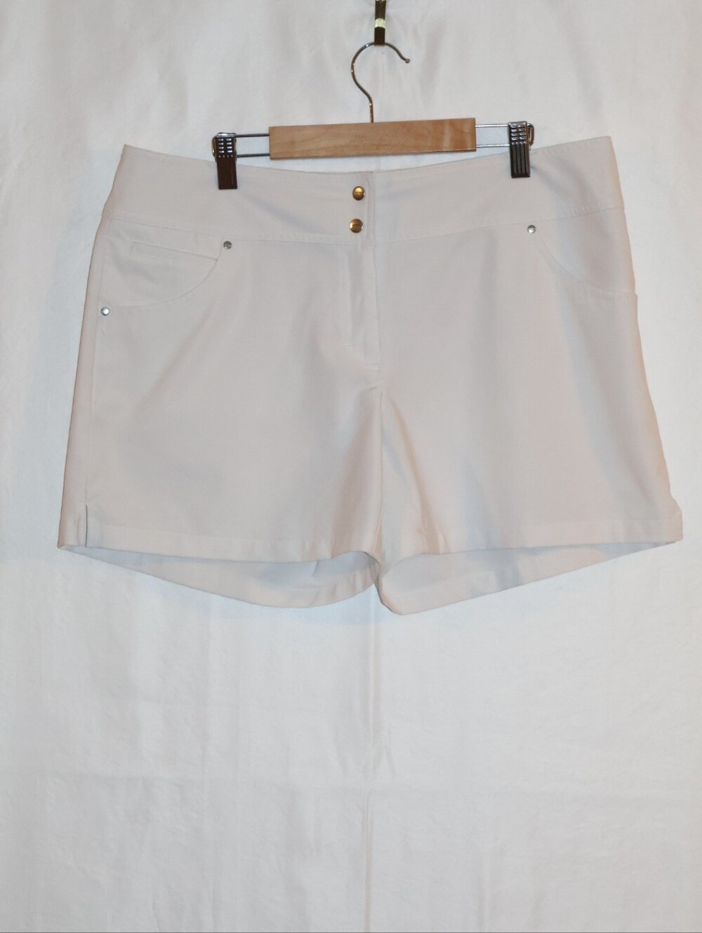 Slazenger White Golf Shorts.